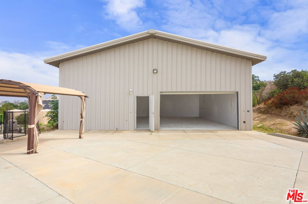 29225 Nuevo Valley Dr, Lakeview CA  92567-8961 exterior