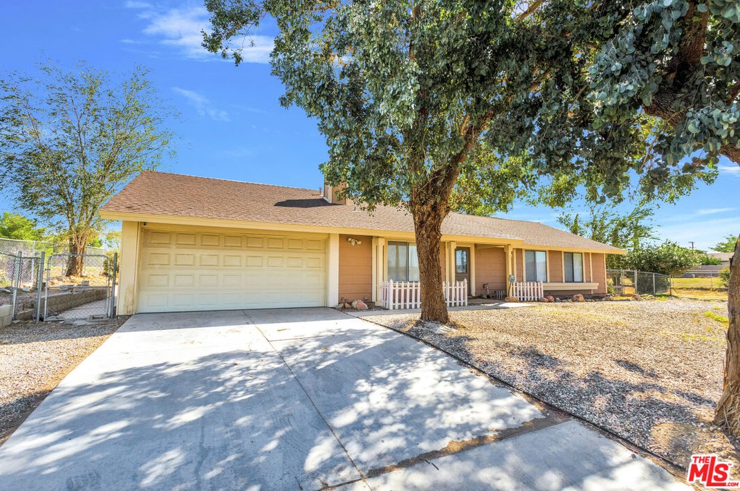 16175 Westland Dr, Victorville, CA 92395