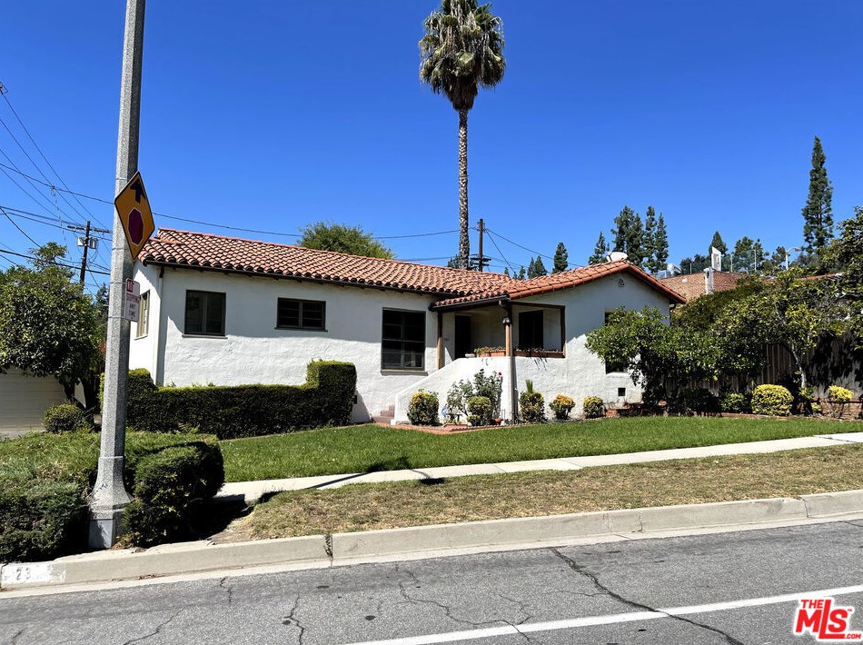 23 Melrose Ave, Pasadena CA  91105-1426 exterior