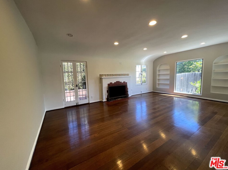 23 Melrose Ave, Pasadena CA  91105-1426 exterior