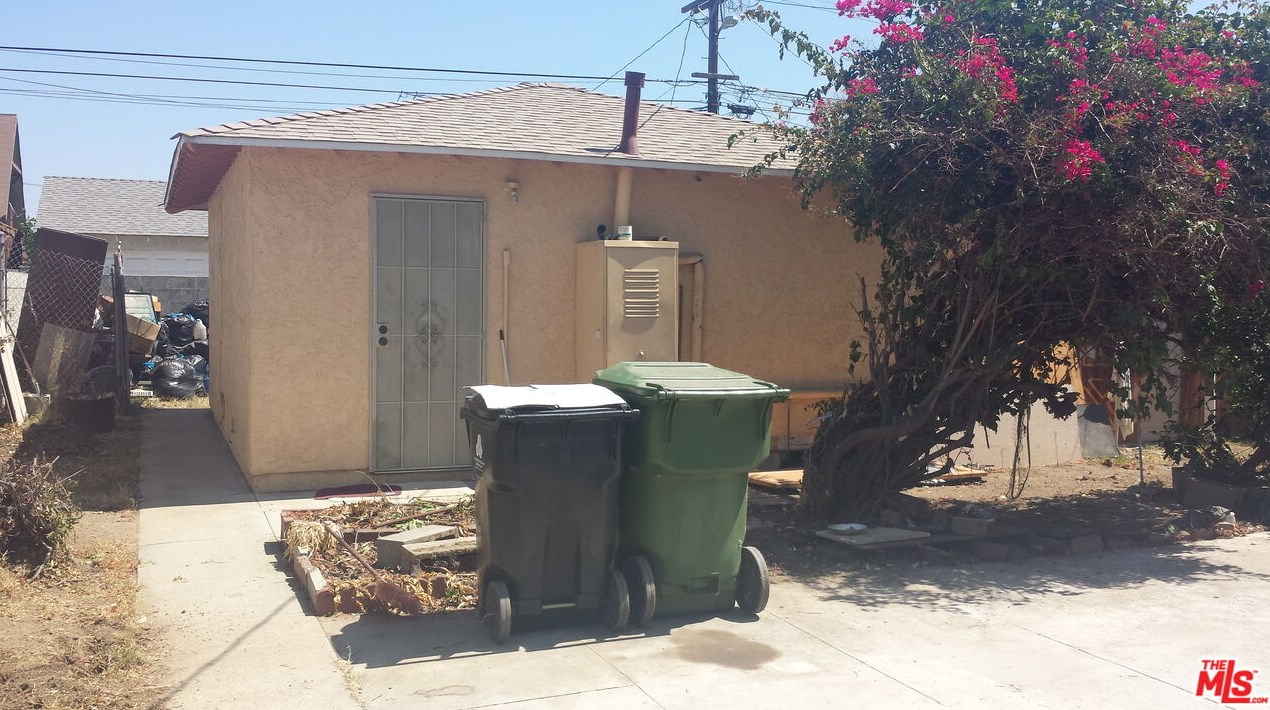 2936 Harvard Blvd, Los Angeles CA  90018-3154 exterior