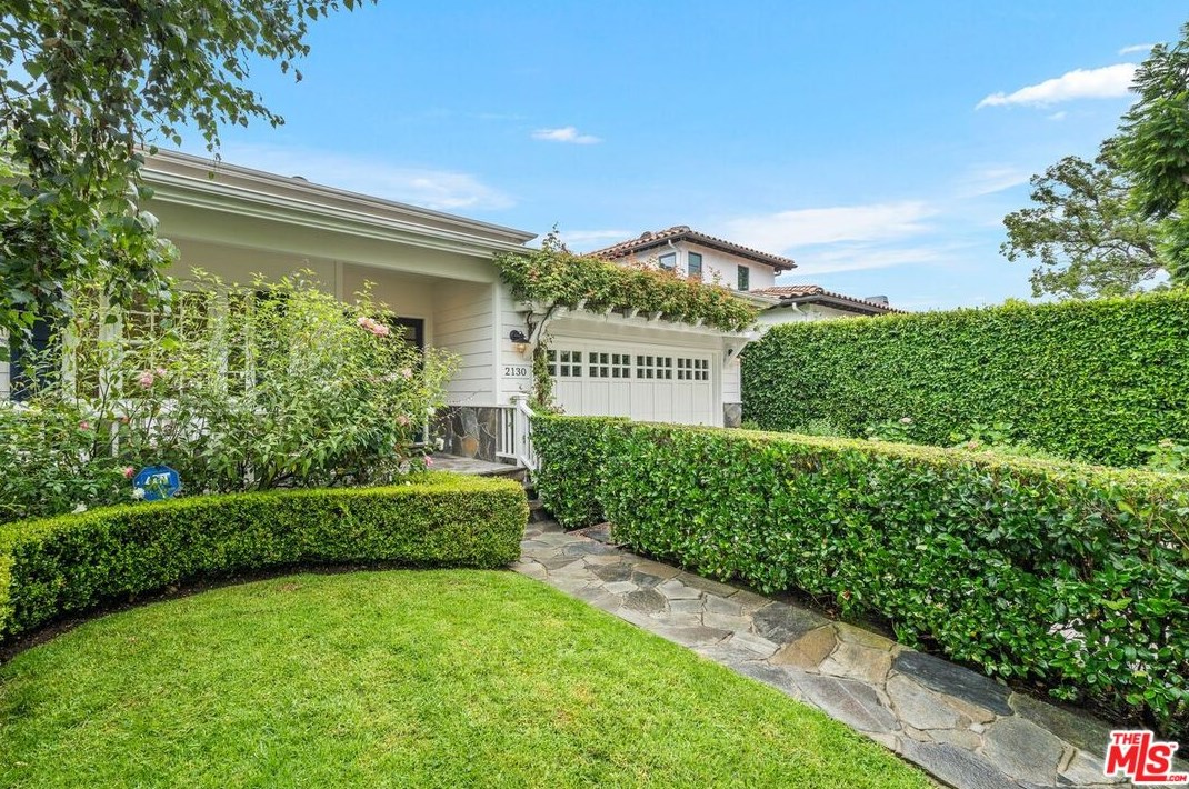 2130 Glendon Ave, Los Angeles, CA 90025-6326