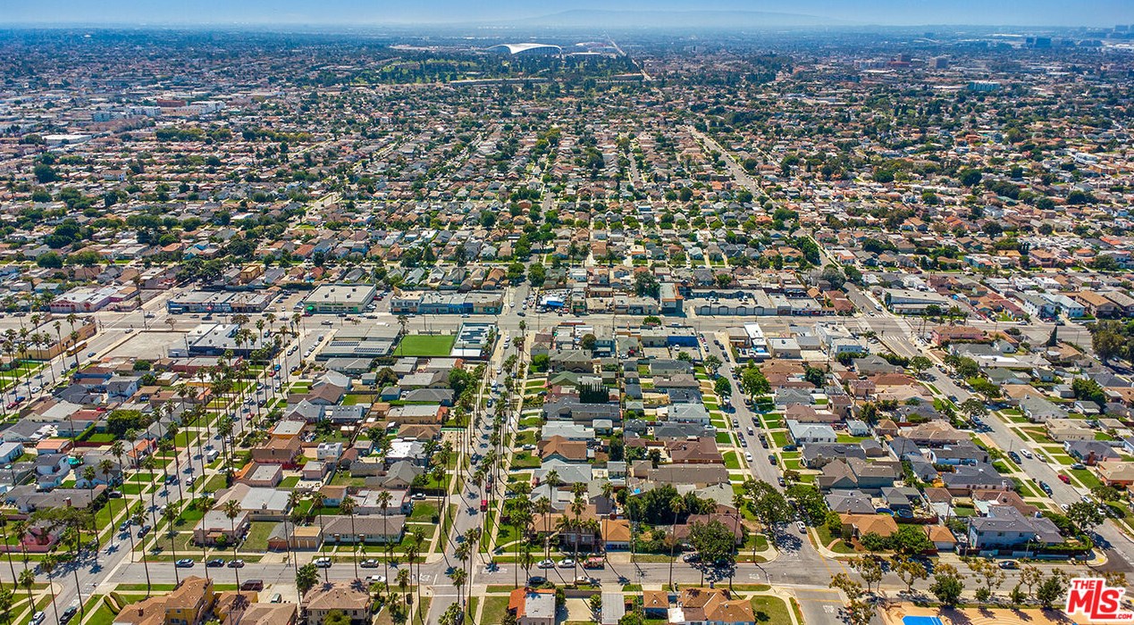 5723 Eileen Ave, Los Angeles CA  90043-2213 exterior