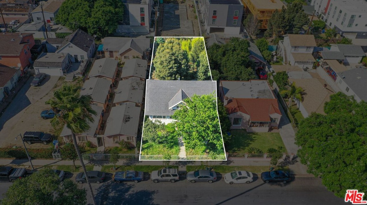 1453 37th Pl, Los Angeles, CA 90018-4513