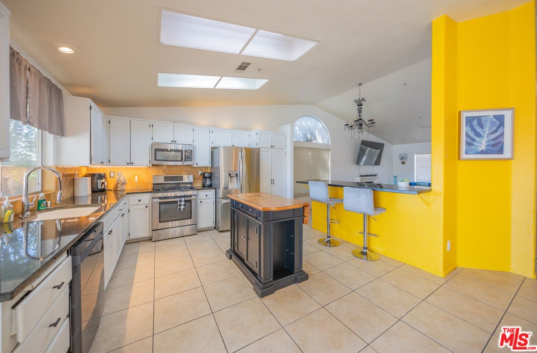 65815 Avenida Pico, Desert Hot Springs CA  92240-1546 exterior