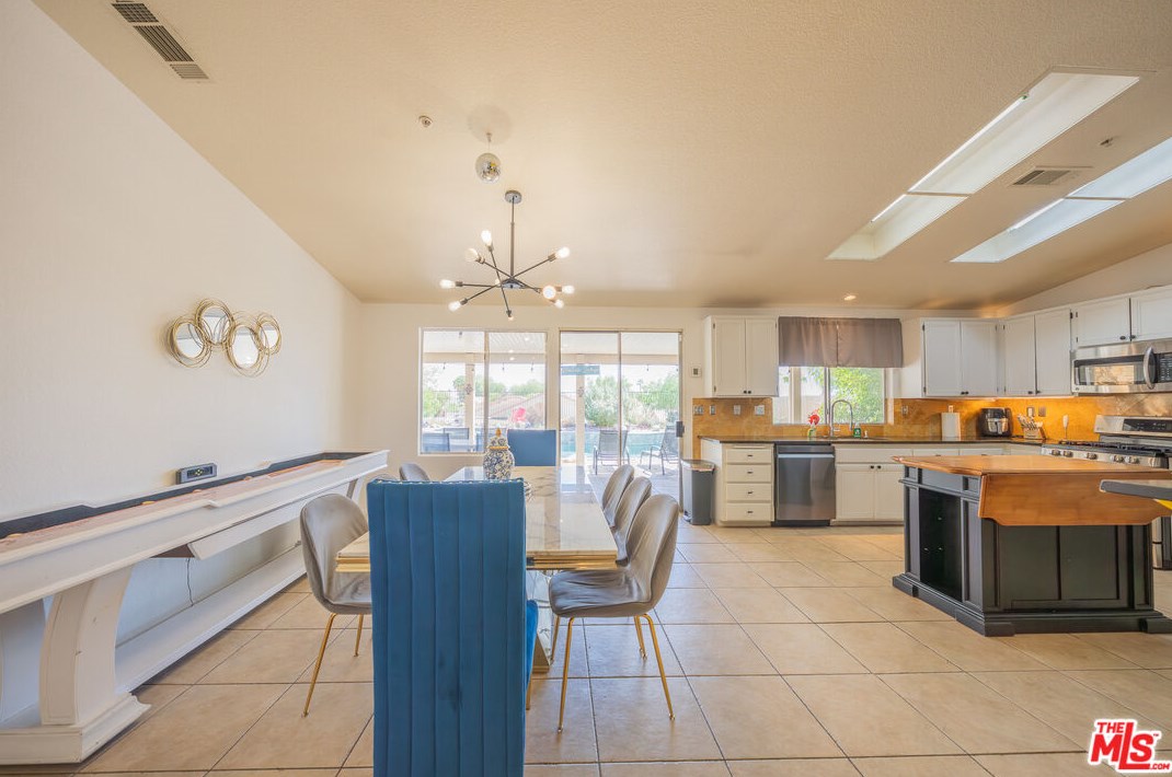65815 Avenida Pico, Desert Hot Springs CA  92240-1546 exterior