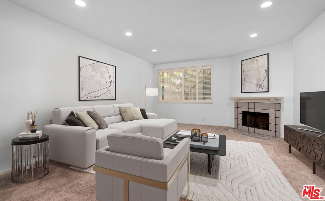 1433 Barry Ave, Los Angeles, CA 90025-2366