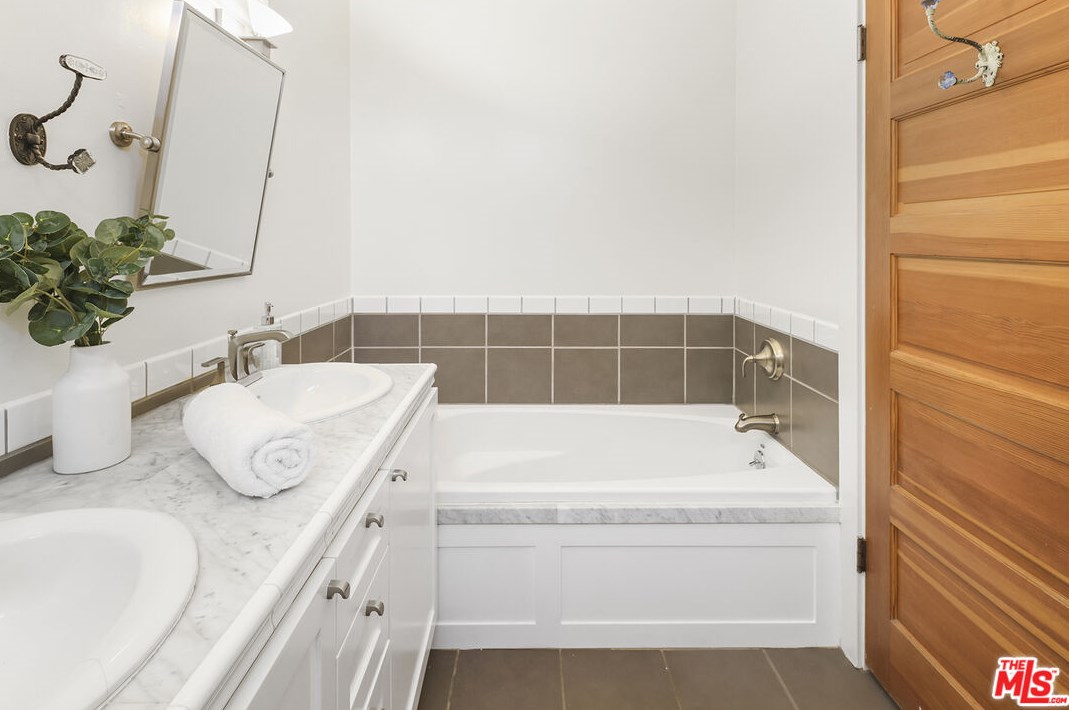 4125 Irving Pl, Los Angeles CA  90232-2811 exterior