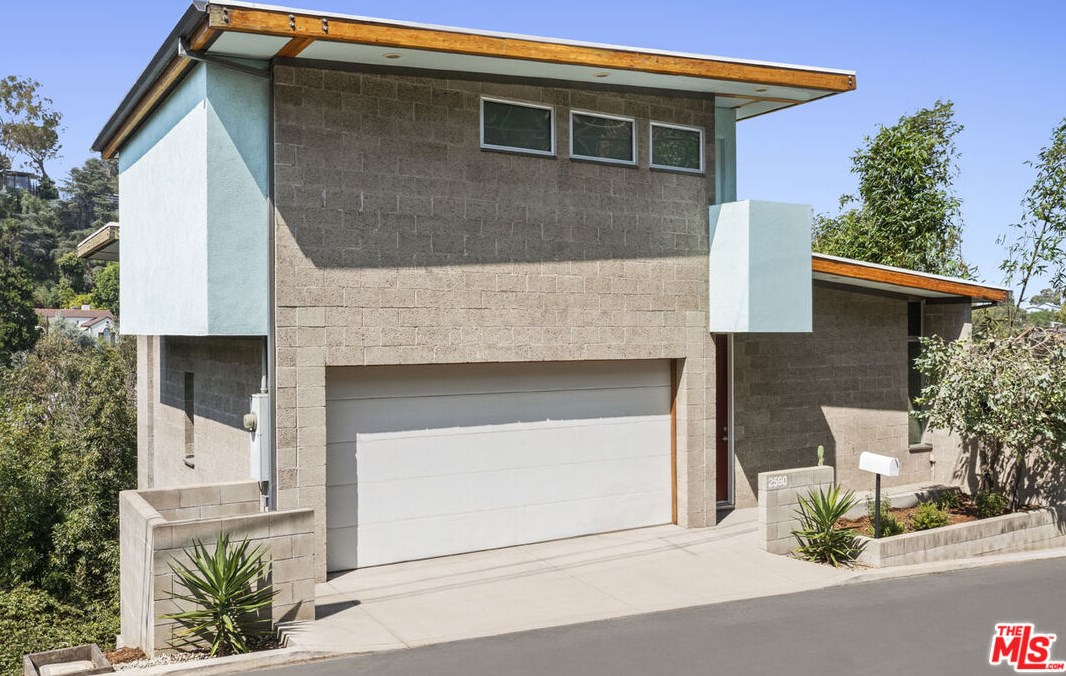 2590 Corralitas Dr, Los Angeles, CA 90039-4052