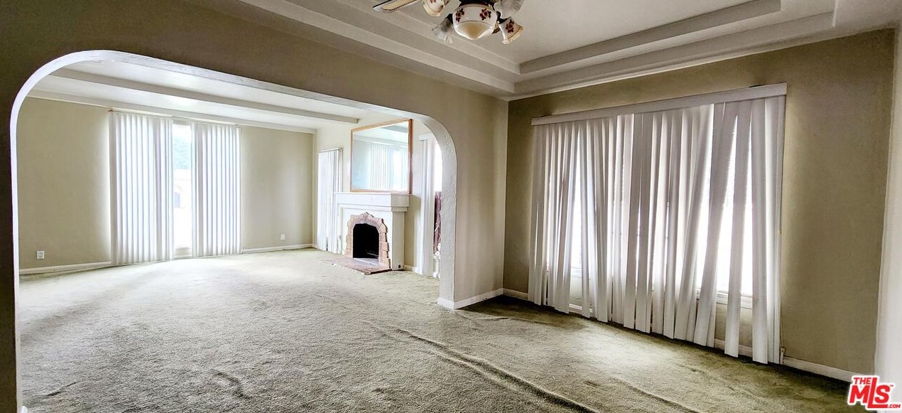 3659 62nd St, Los Angeles CA  90043-3703 exterior