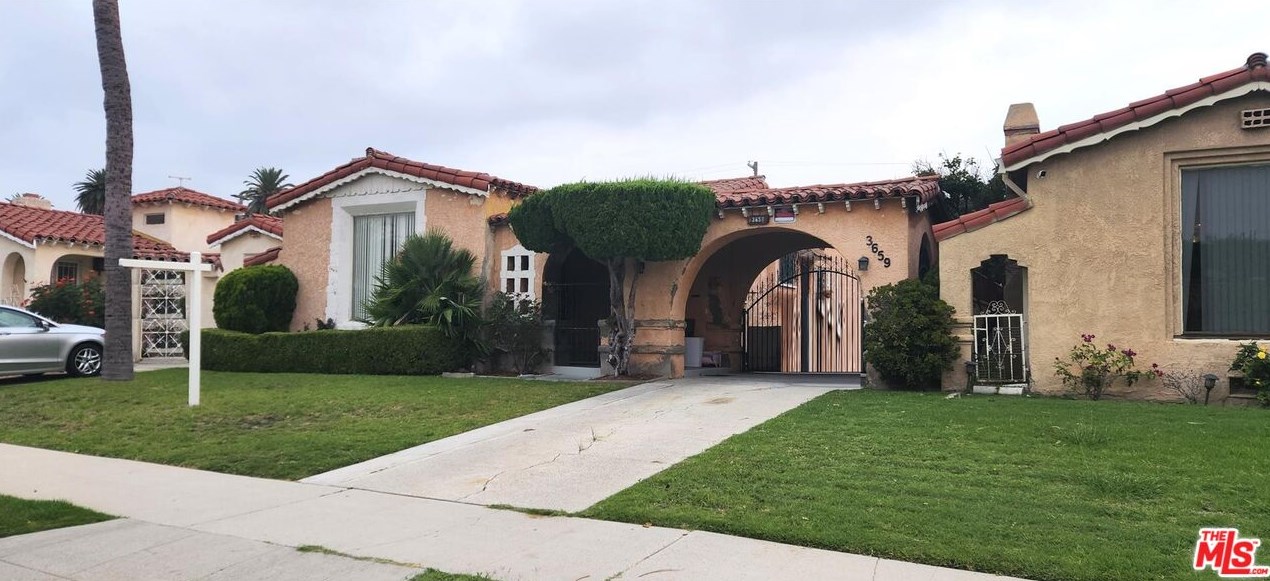 3659 62nd St, Los Angeles, CA 90043-3703
