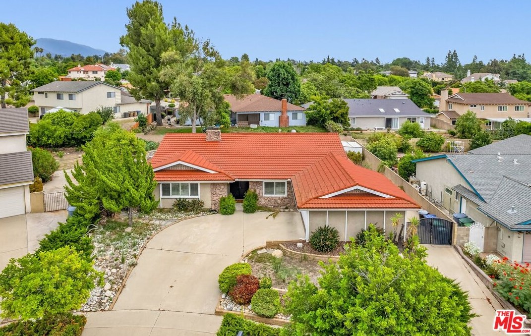 2774 Monticello Rd, Claremont, CA 91711-1815