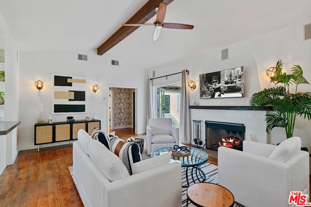 7416 Rosewood Ave, Los Angeles CA  90036-5750 exterior