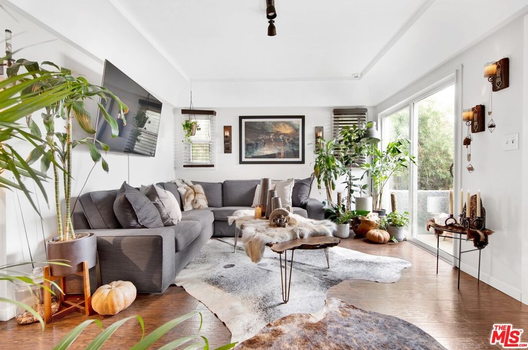 4256 Rosilyn Dr, Los Angeles, CA 90063-3228