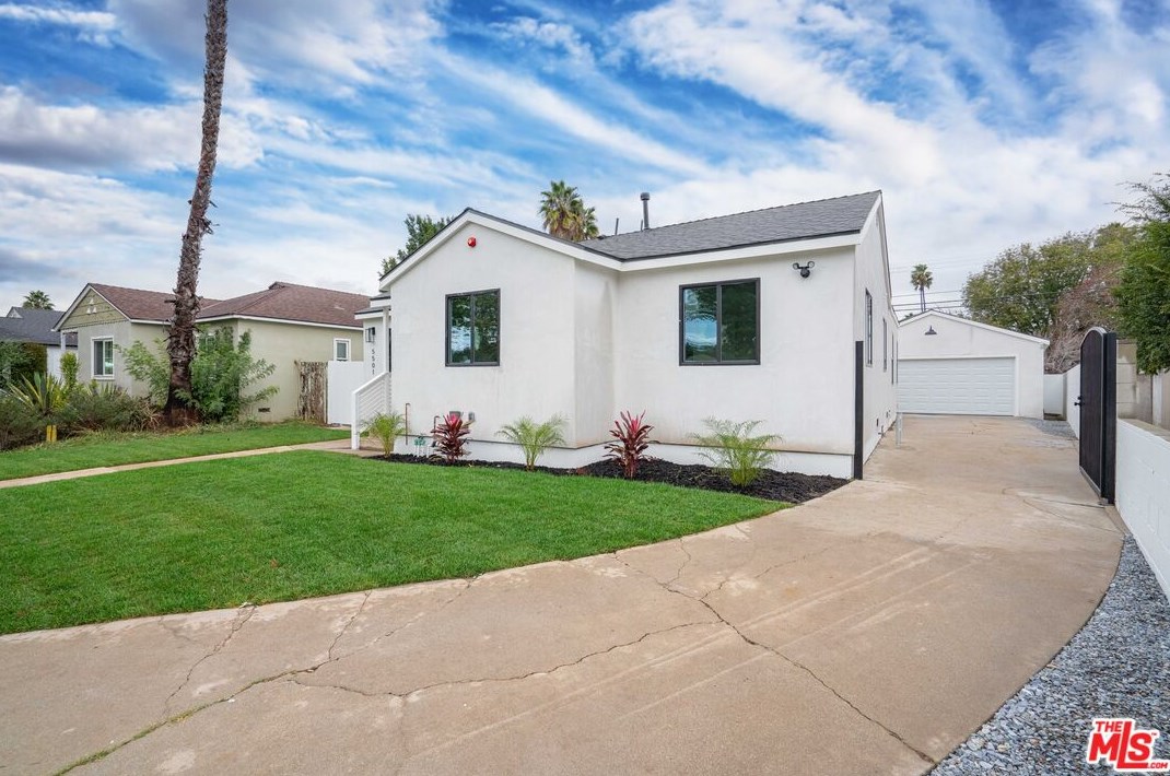 5501 77th St, Los Angeles CA  90045-3213 exterior