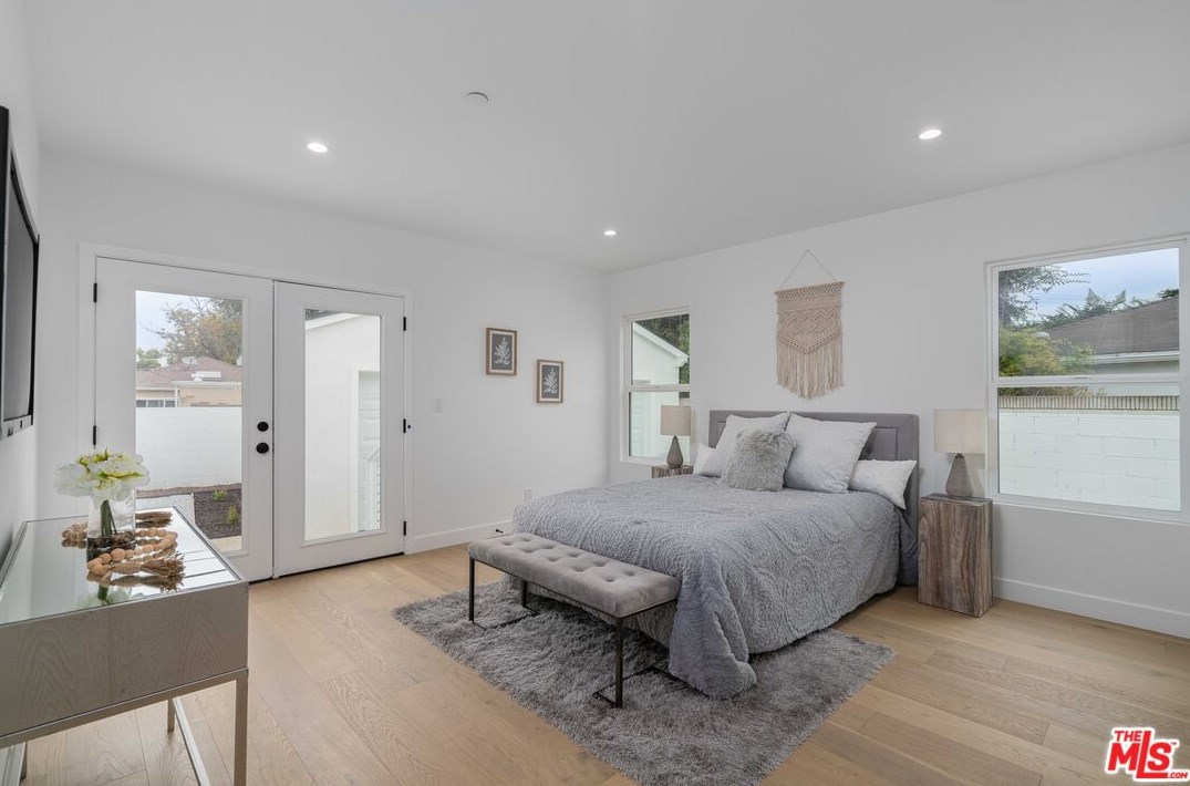 5501 77th St, Los Angeles CA  90045-3213 exterior