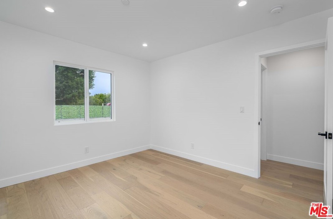 5501 77th St, Los Angeles CA  90045-3213 exterior