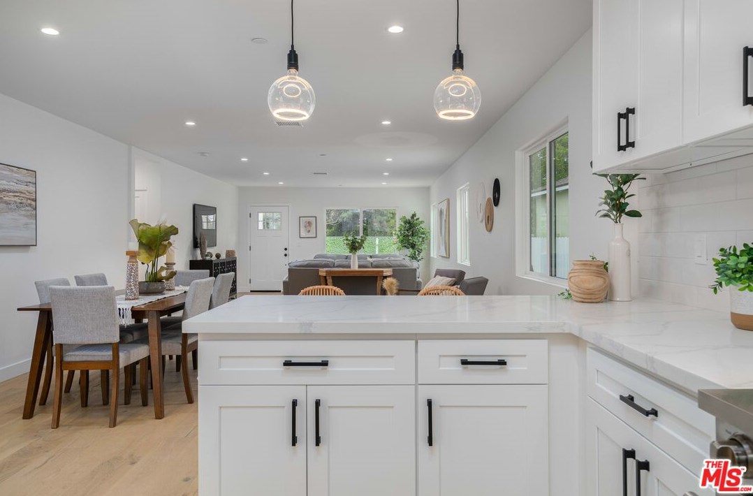5501 77th St, Los Angeles CA  90045-3213 exterior