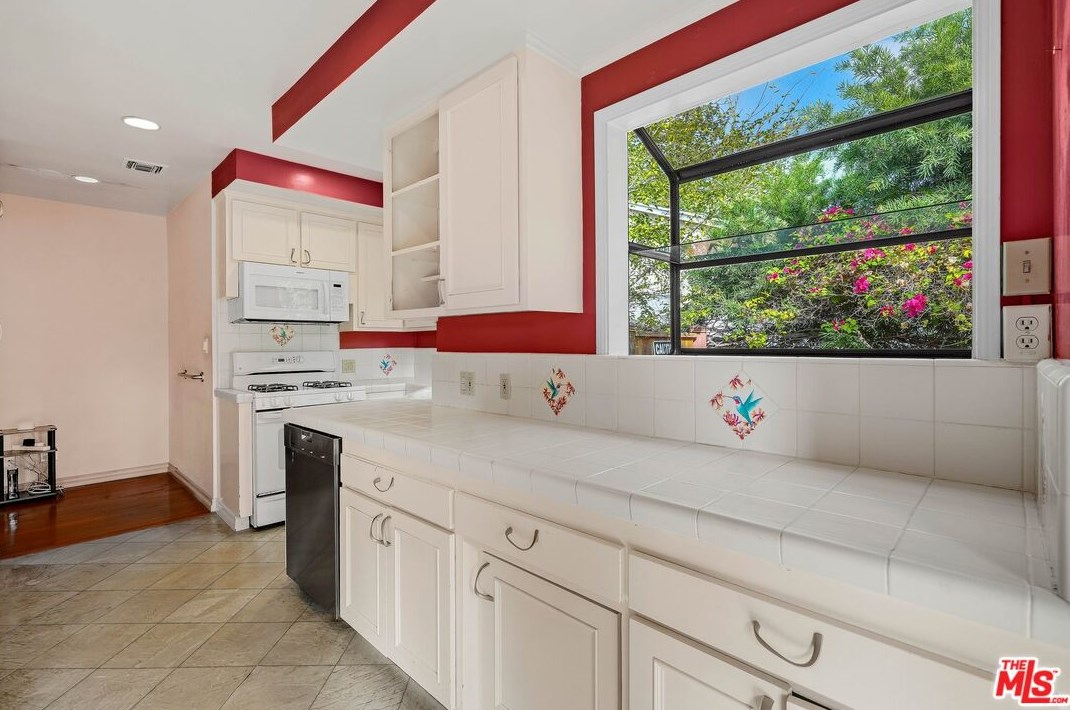 3104 Kelton Ave, Los Angeles CA  90034-3024 exterior