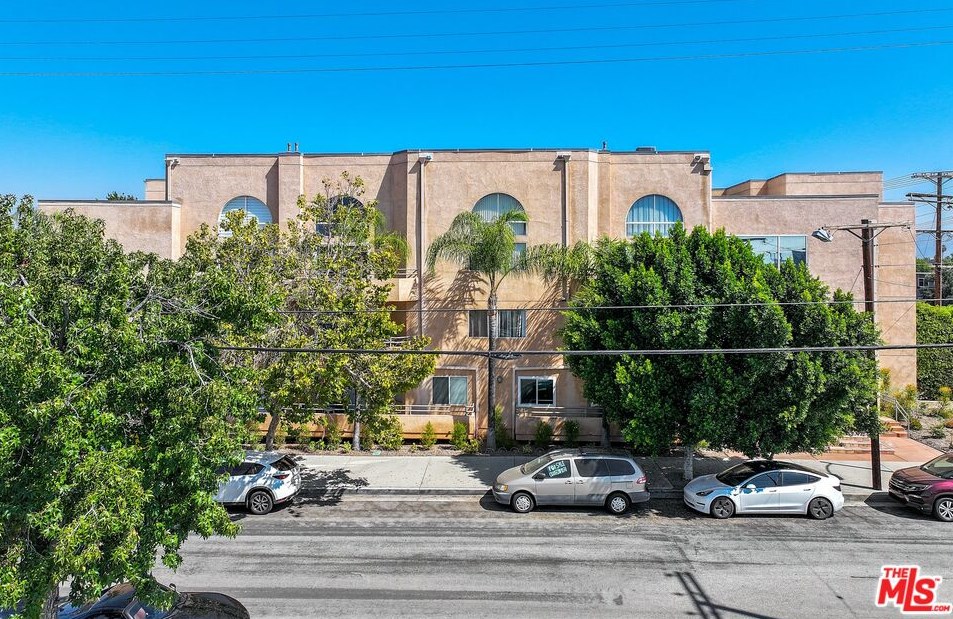 5604 Rhodes Ave #306, North Hollywood, CA 91607