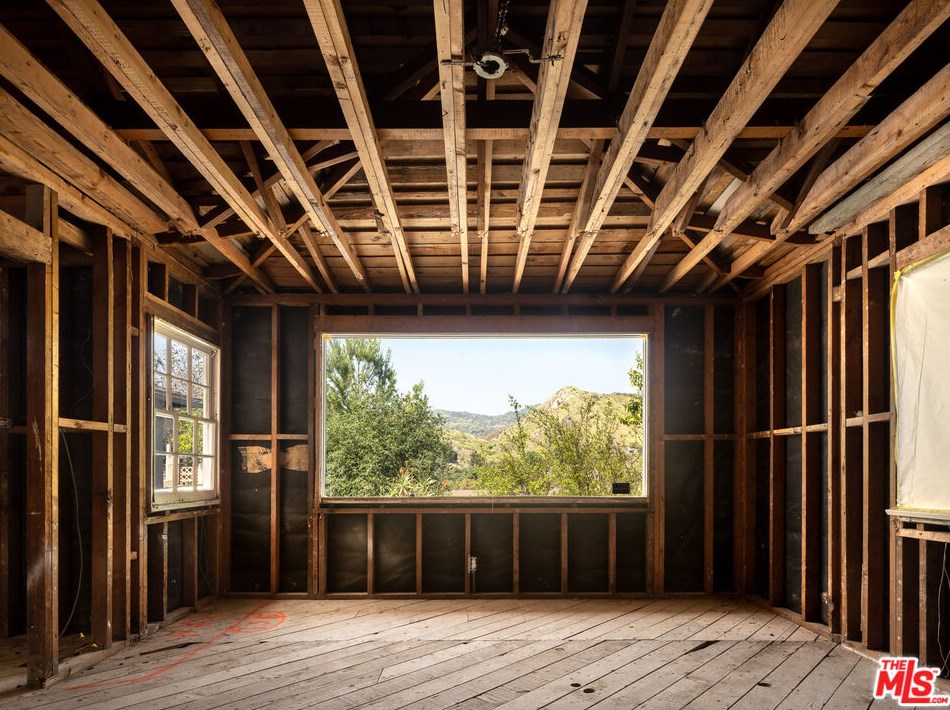 2511 Mount Beacon Ter, Los Angeles CA  90068-2444 exterior