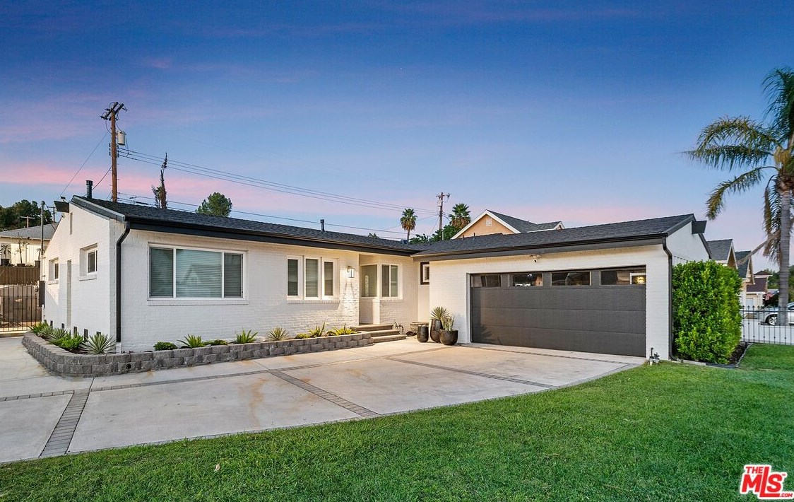 11632 Babbitt Ave, San Fernando, CA 91344-2459