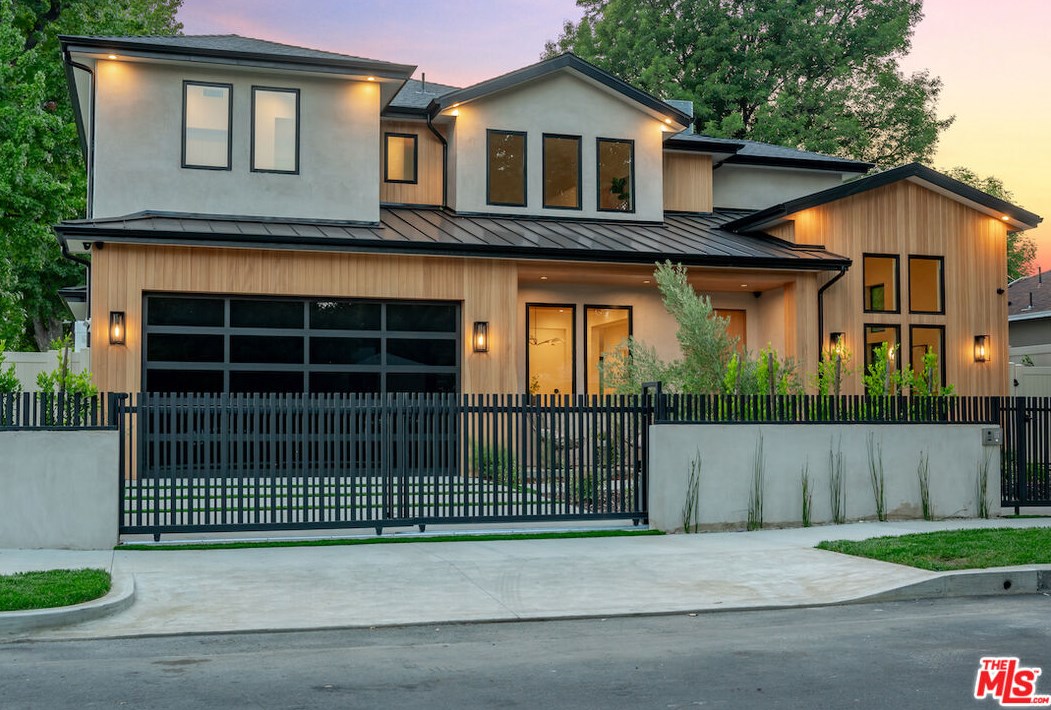 4839 Vista Del Monte Ave, Van Nuys, CA 91403