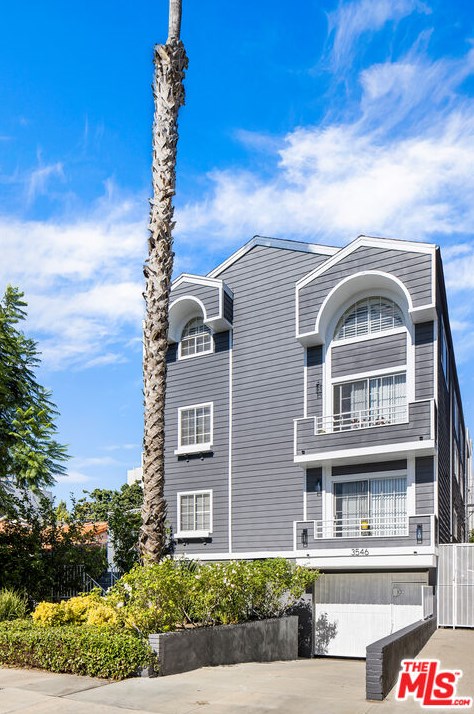 3546 Clarington Ave, Los Angeles, CA 90034-4915