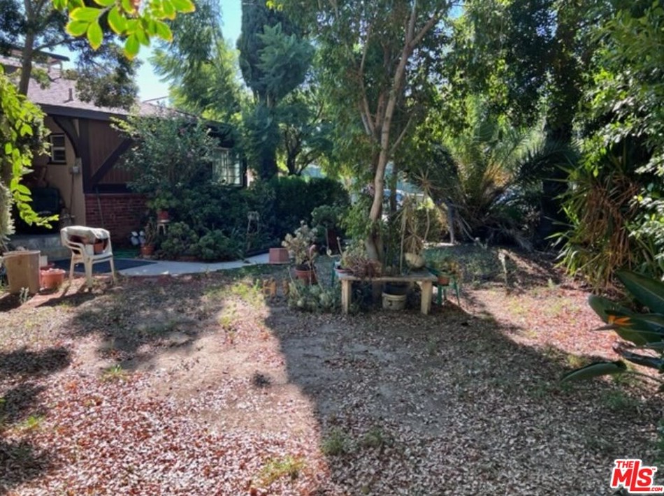 15760 Saticoy St, Van Nuys, CA 91406