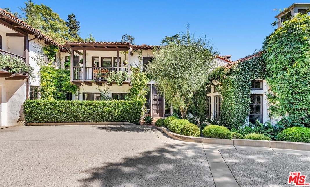 1046 Norman Pl, Los Angeles CA  90049-1537 exterior