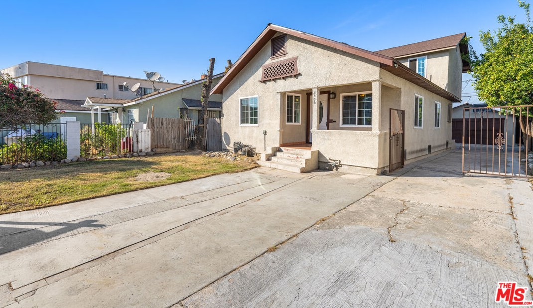 4805 Mascot St, Los Angeles CA  90019-5530 exterior
