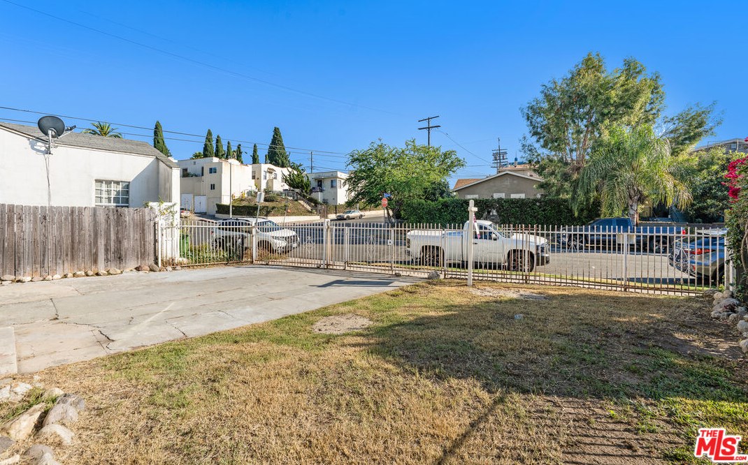 4805 Mascot St, Los Angeles CA  90019-5530 exterior