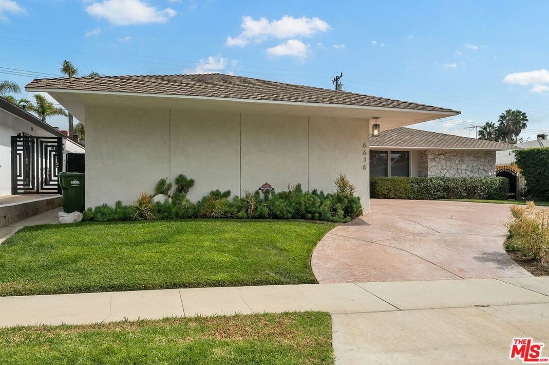 6616 Wooster Ave, Los Angeles, CA 90056-2134