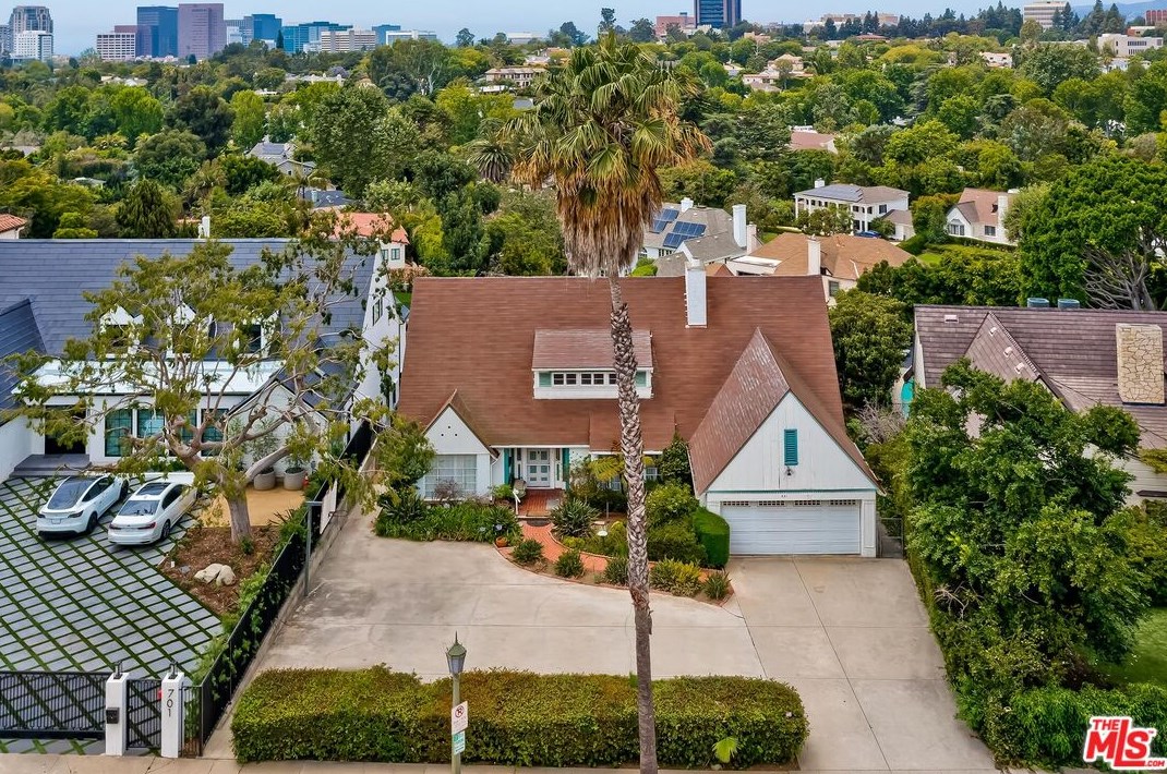 651 Beverly Glen Blvd, Los Angeles, CA 90024-2531