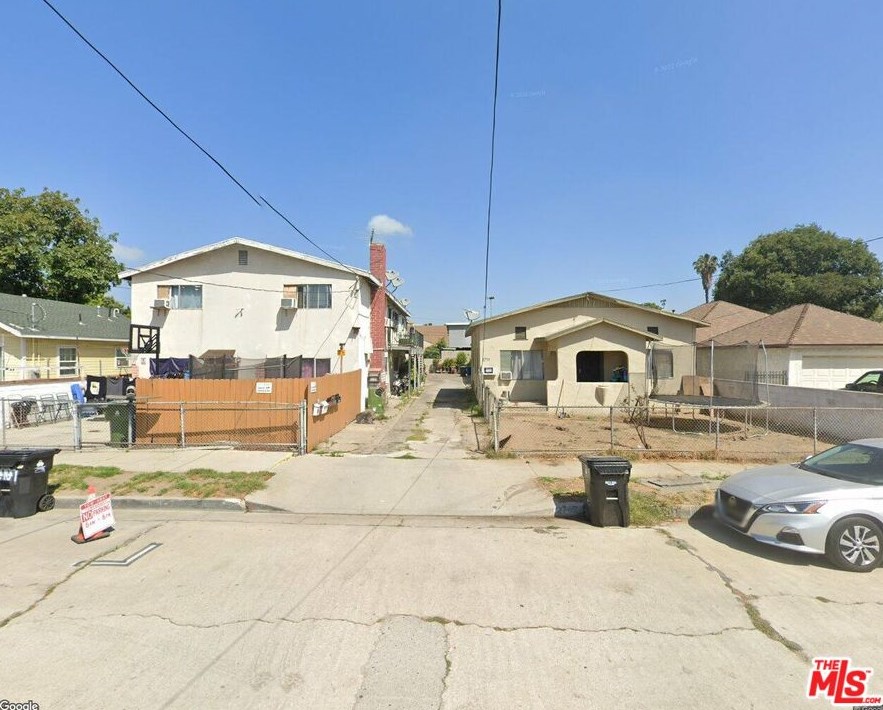 2707 Pirtle St, Los Angeles, CA 90039-3850