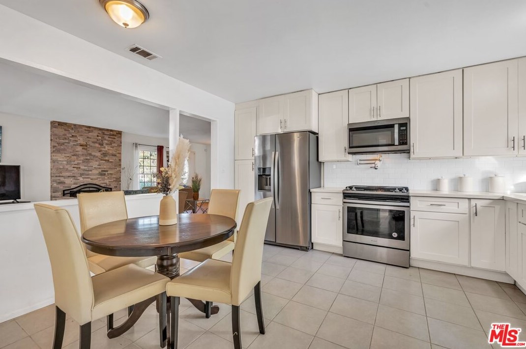 1769 White Ave, Pomona, CA 91766-5154