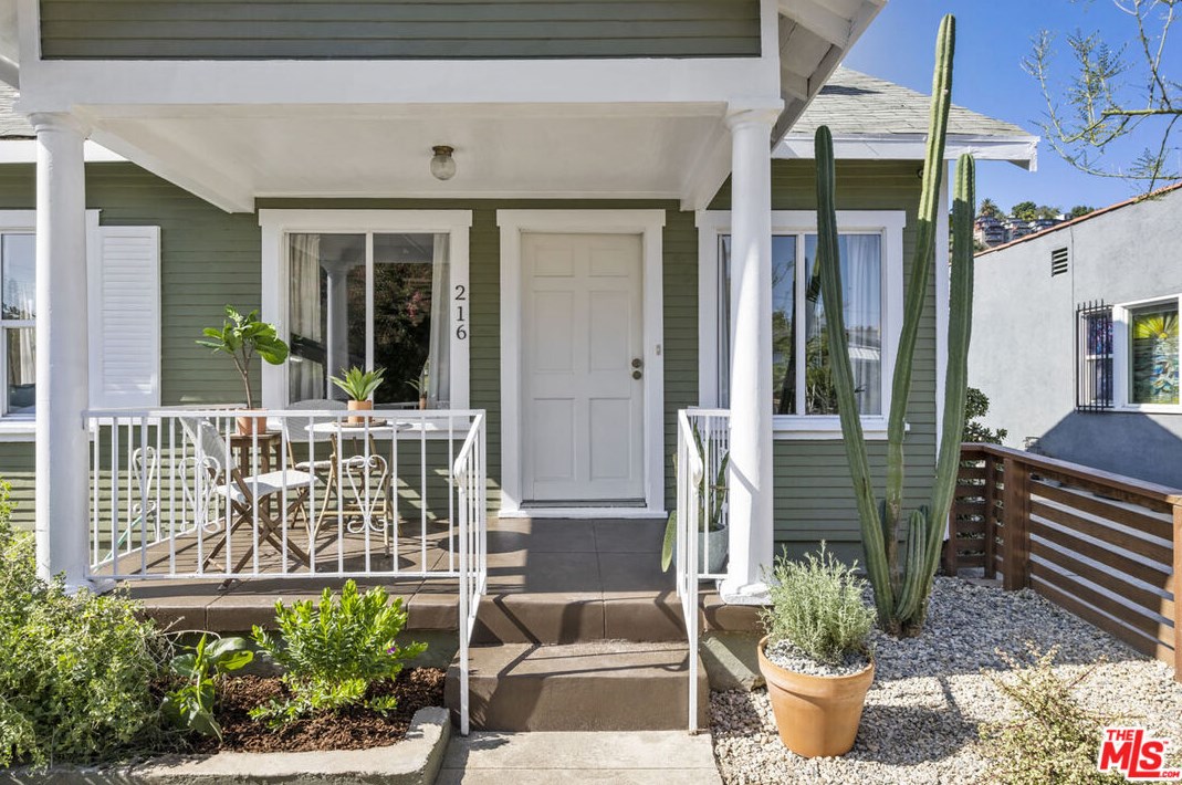216 Joy St, Los Angeles, CA 90042-3811