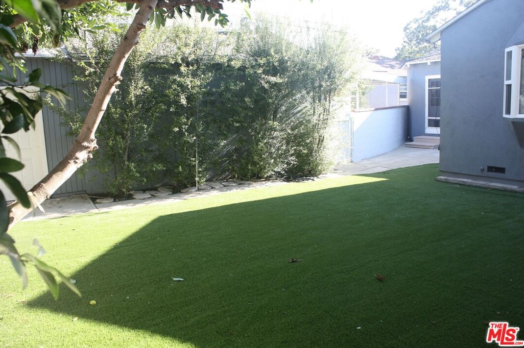 11159 Fairbanks Way, Los Angeles CA  90230-4902 exterior