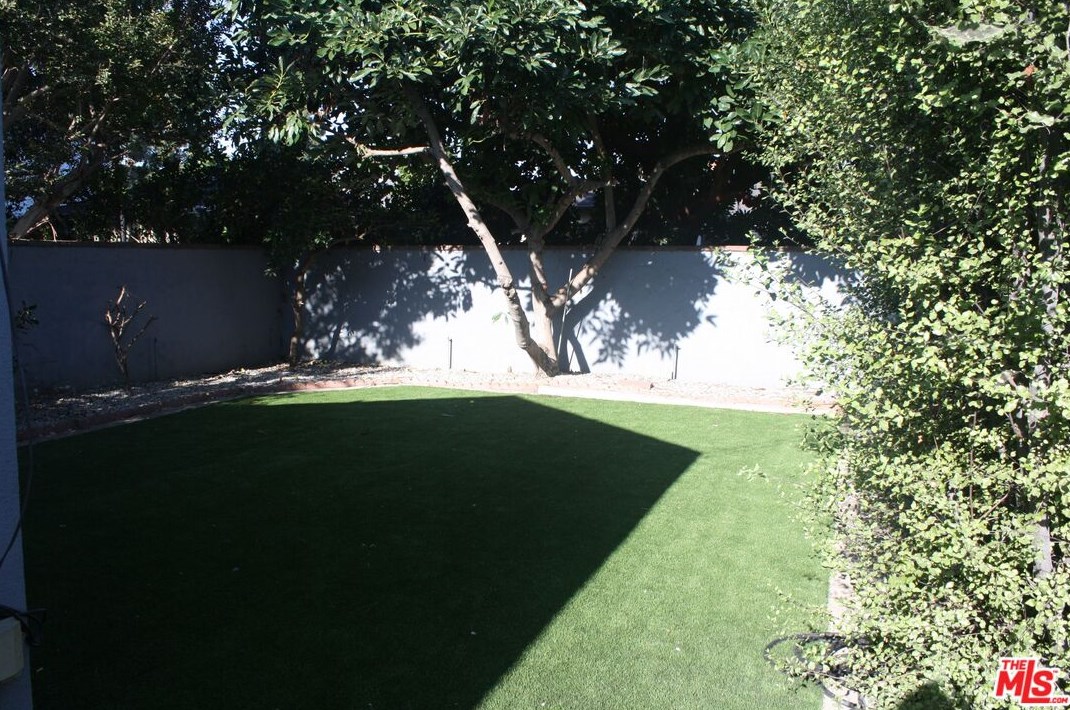 11159 Fairbanks Way, Los Angeles CA  90230-4946 exterior