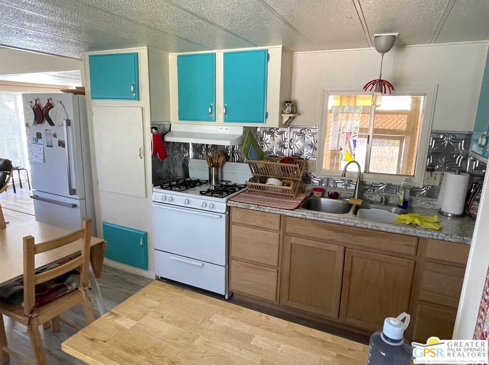 17640 Corkill #34, Desert Hot Springs, CA 92241