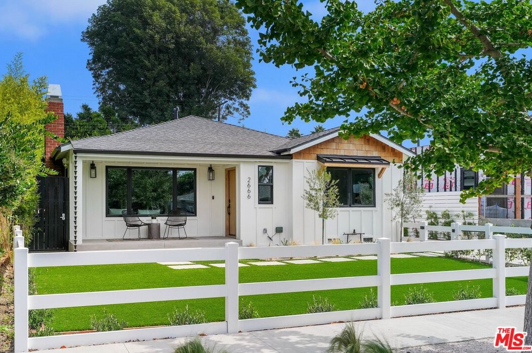 2666 Greenfield Ave, Los Angeles, CA 90064-3128