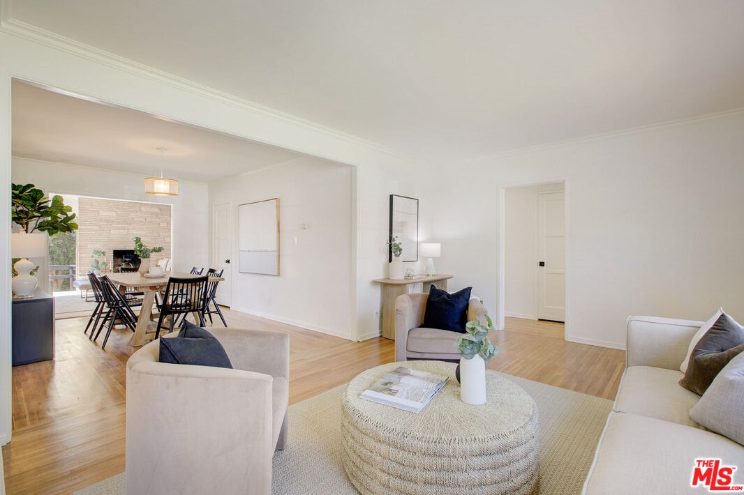 8041 Campion Dr, Los Angeles, CA 90045-2531