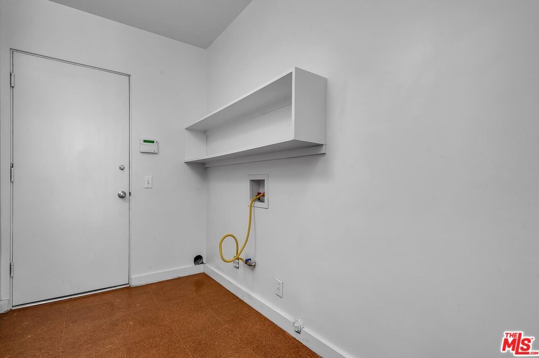 2647 Laurel Pass, Los Angeles CA  90046-1015 exterior