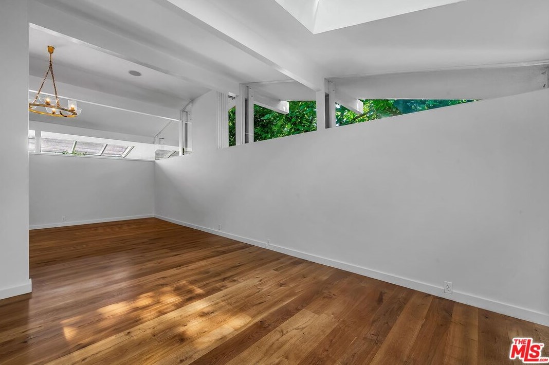 2647 Laurel Pass, Los Angeles CA  90046-1015 exterior