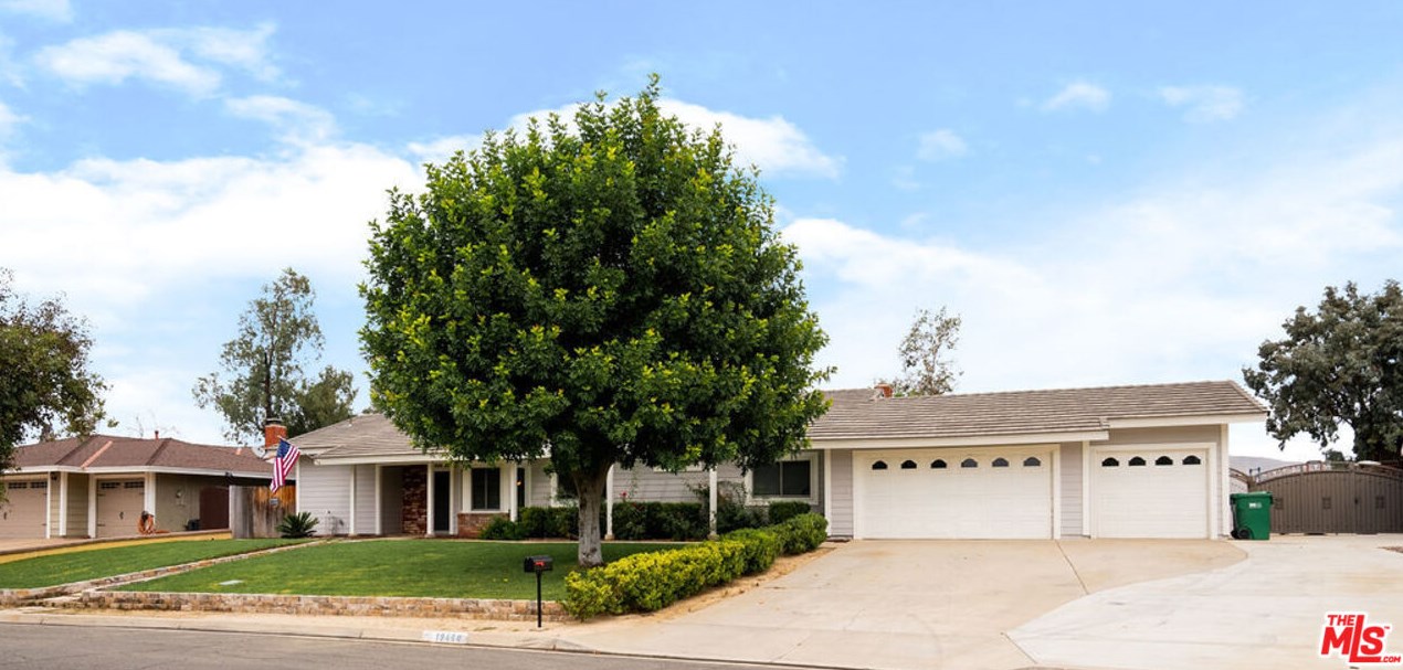 19460 Dry Gulch Rd, Corona, CA 92881-4137