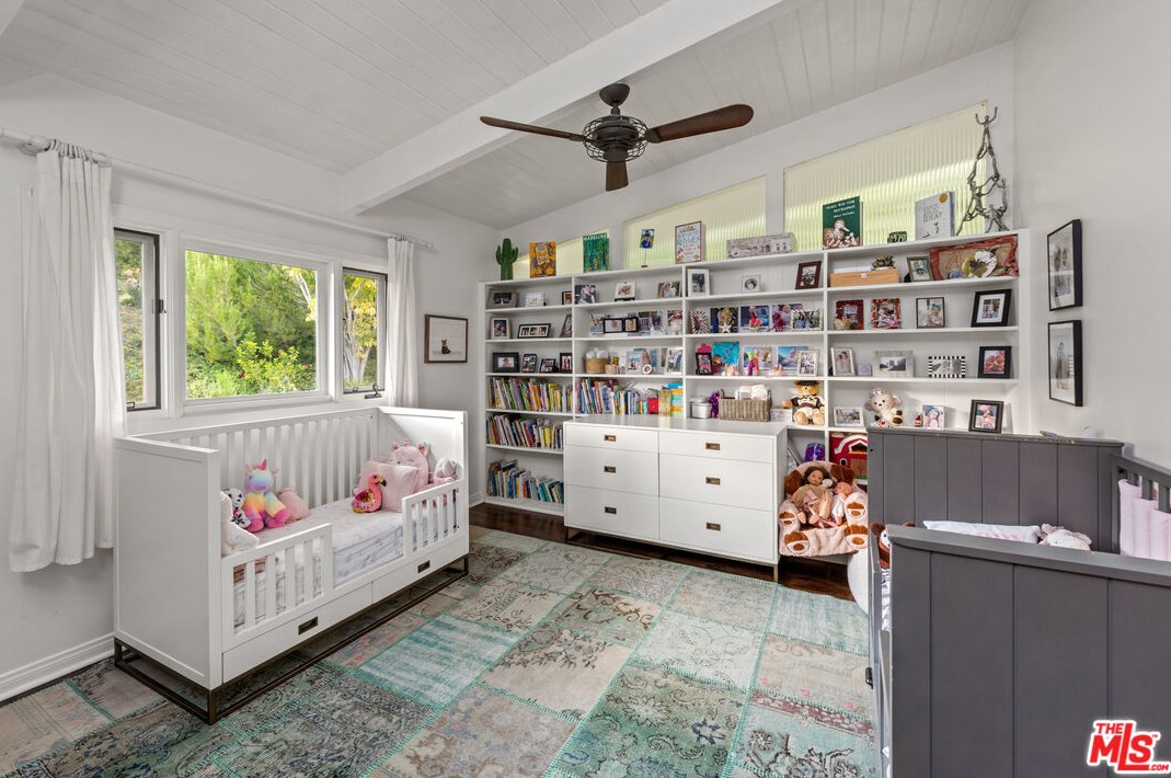 7005 Grasswood Ave, Malibu CA  90265-4246 exterior