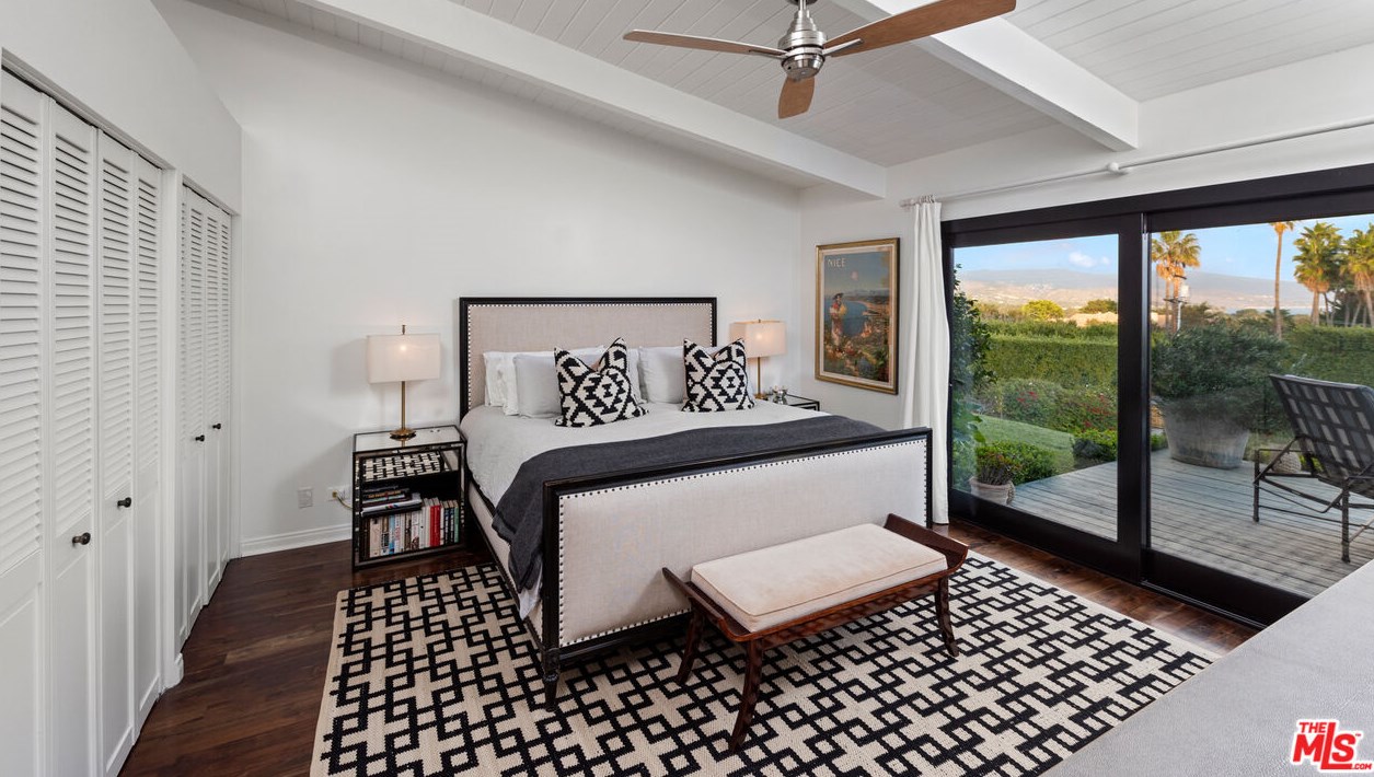 7005 Grasswood Ave, Malibu CA  90265-4246 exterior