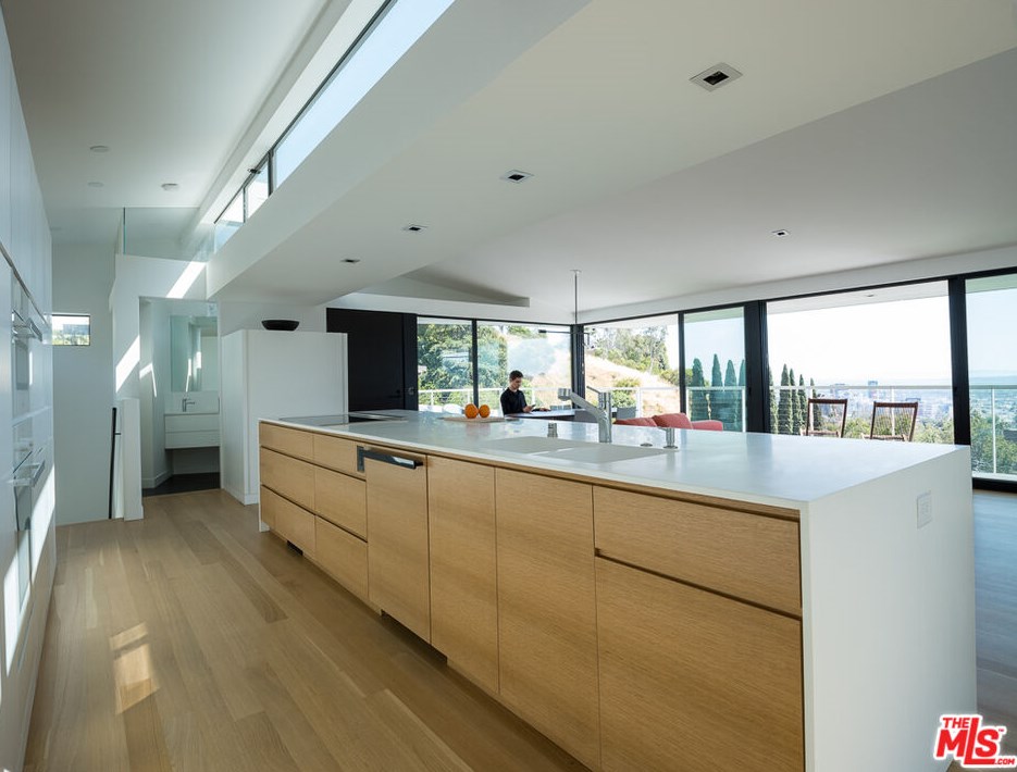 6312 Quebec Dr, Los Angeles CA  90068-2832 exterior