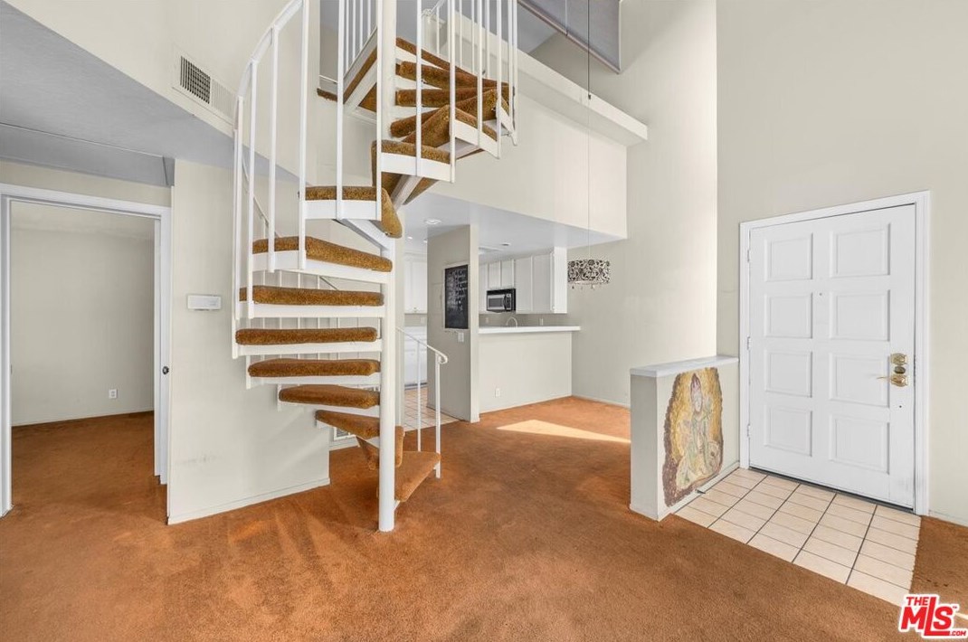 16960 Algonquin St #i-201, Huntington Beach, CA 92649