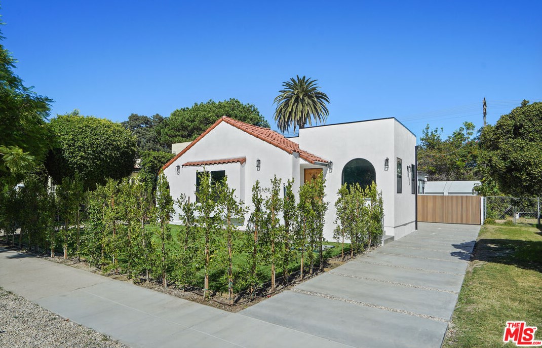 2346 Overland Ave, Los Angeles CA  90064-2210 exterior